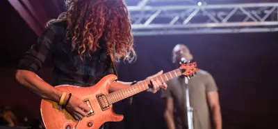 Guitar amp rig powered through a rack-mounted power conditioner on stage
